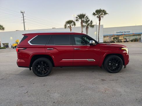 Used 2024 Toyota Sequoia Capstone image 6