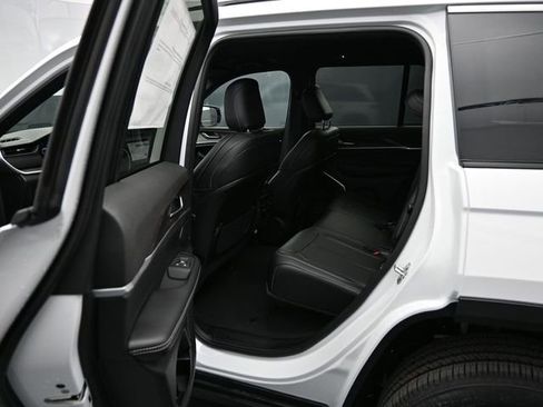 New 2026 Jeep Grand Cherokee Limited image 37