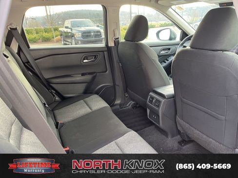 Used 2025 Nissan Rogue SV image 23