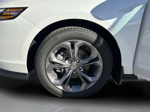 Used 2024 Honda Accord EX image 31