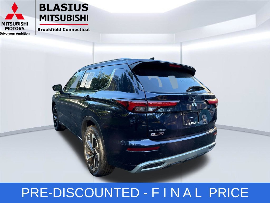 Used 2024 Mitsubishi Outlander SEL AWD/4WD image 12