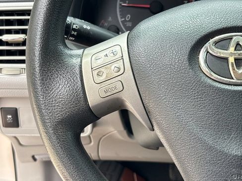 Used 2013 Toyota Corolla LE FWD image 19