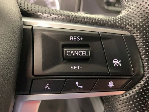 Used 2023 Mitsubishi Outlander SE image 22