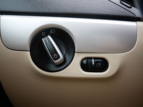 Used 2013 Volkswagen Jetta SE image 26