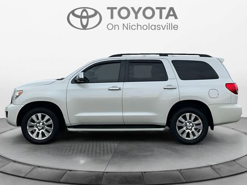 Used 2015 Toyota Sequoia Platinum image 3