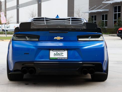 Used 2017 Chevrolet Camaro LT image 14