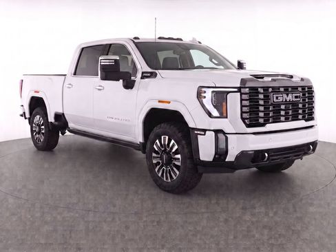 Used 2024 GMC Sierra 2500 Denali Ultimate w/ Max Trailering Package AWD/4WD image 2