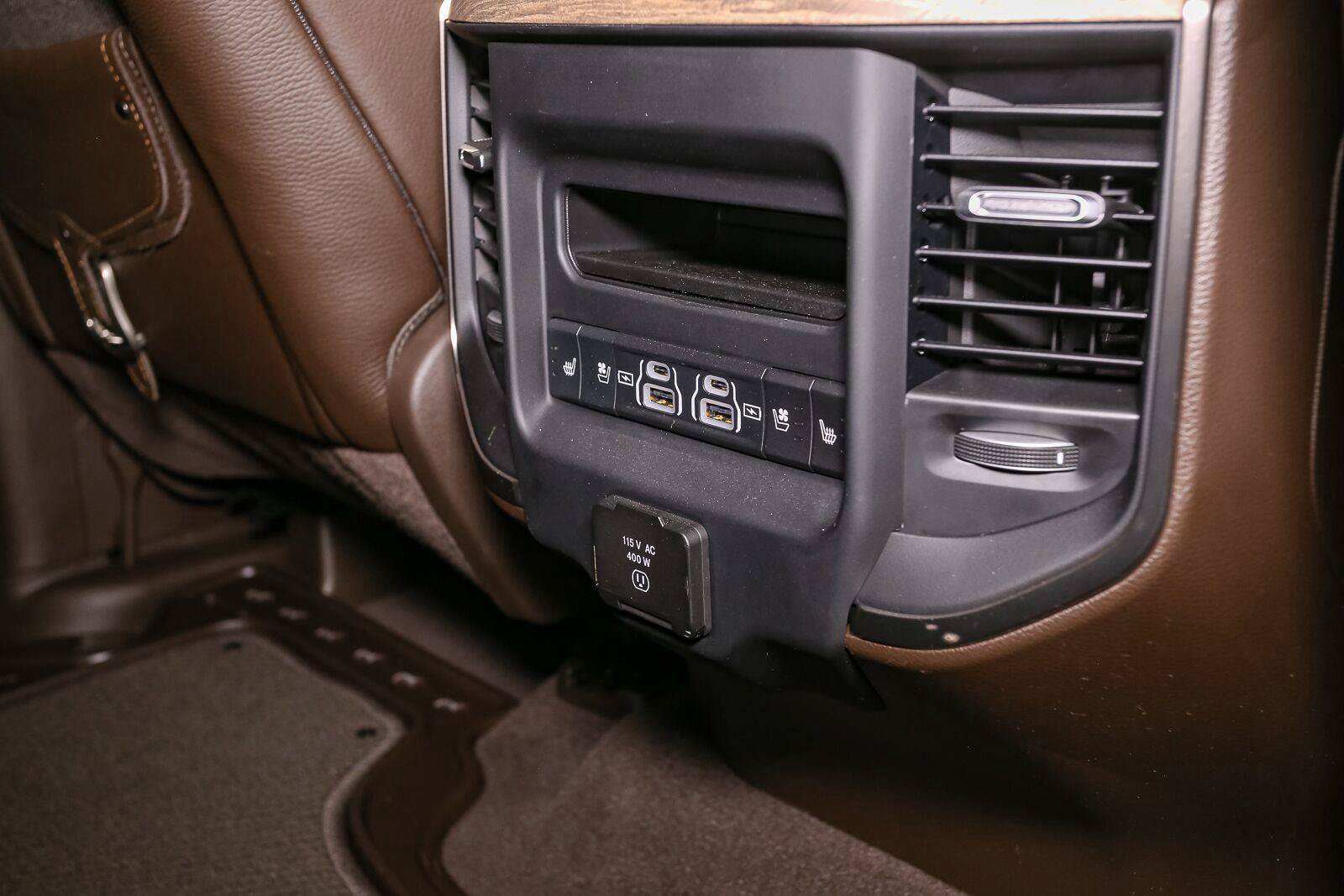 Used 2025 RAM 1500 Limited AWD/4WD image 26