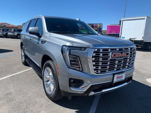 Used 2026 GMC Yukon Denali w/ LPO, Floor Liner Package AWD/4WD image 4