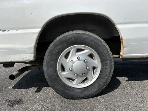 Used 2013 Ford E-150 and Econoline 150 w/ PWR Group RWD image 28