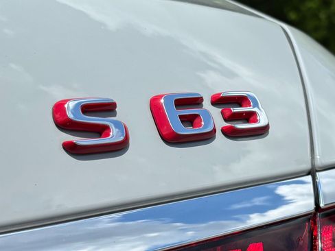Used 2024 Mercedes-Benz S 63 AMG S image 19