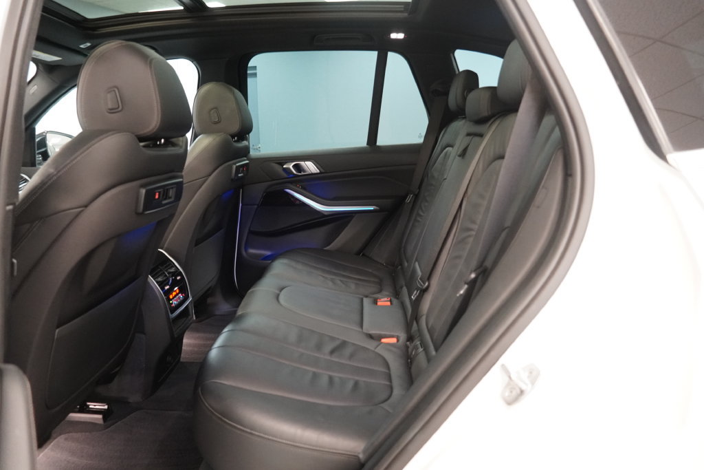 Used 2019 BMW X5 xDrive40i w/ Convenience Package AWD/4WD image 28