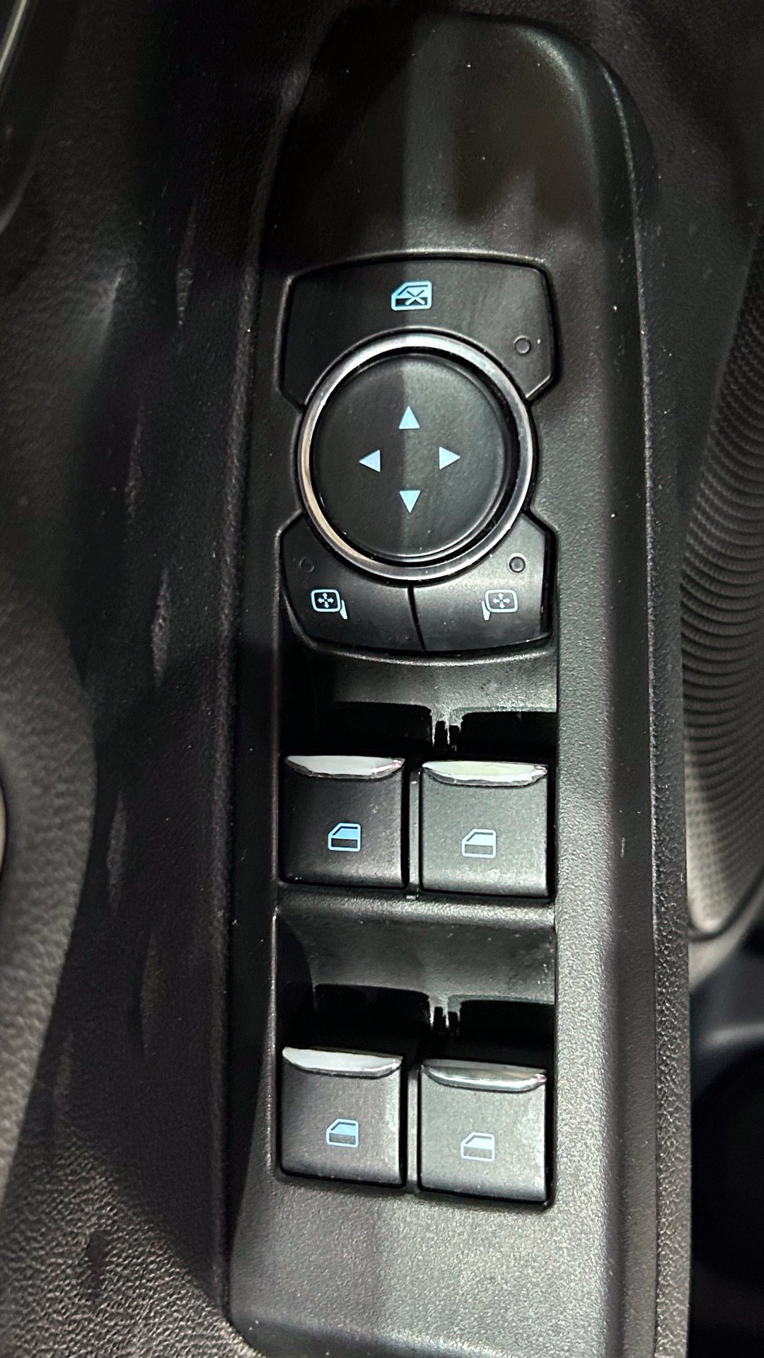 Used 2020 Ford Escape SEL AWD/4WD image 36