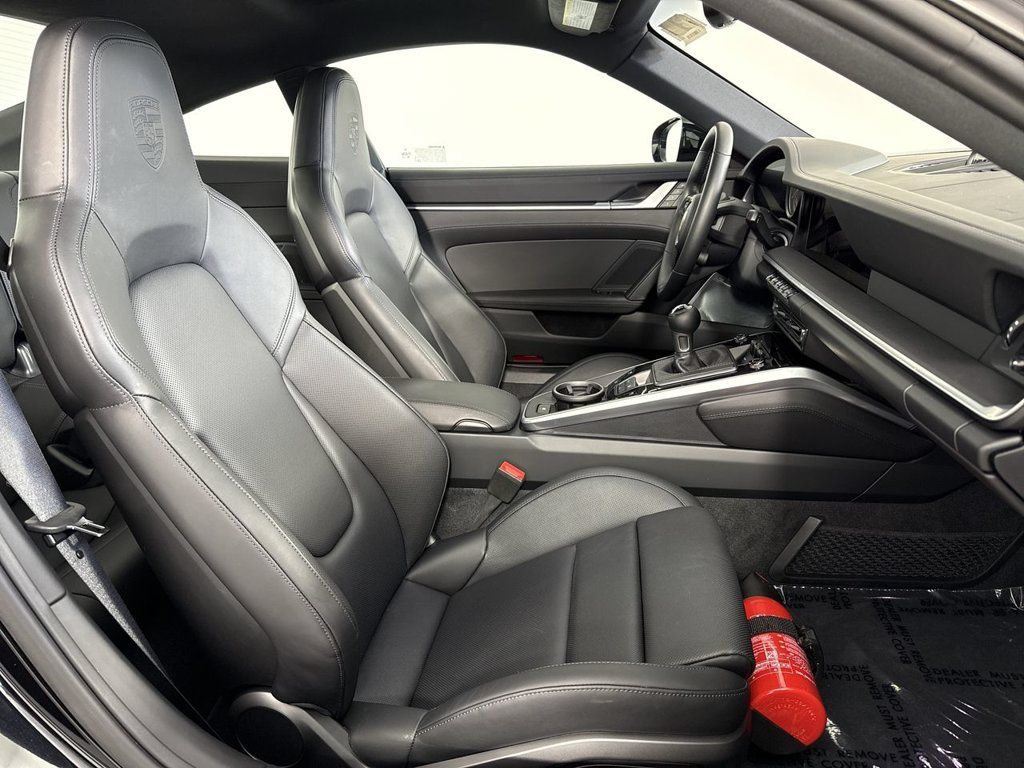 Certified 2024 Porsche 911 Carrera GTS RWD image 23
