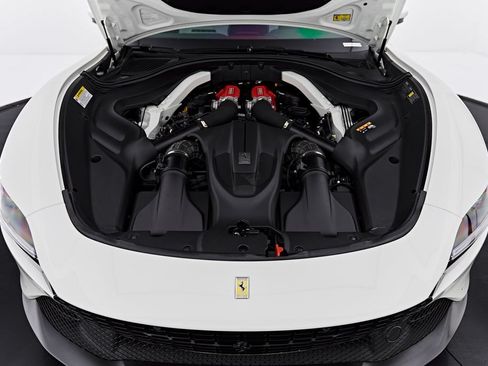 Used 2022 Ferrari Roma RWD image 23