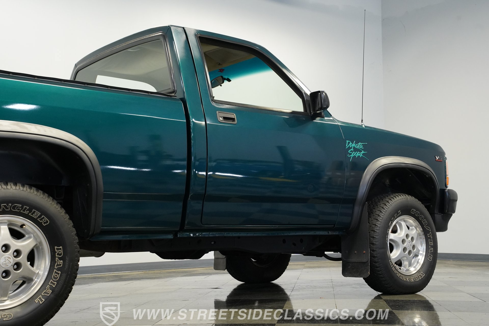 Used 1995 Dodge Dakota Sport AWD/4WD image 29