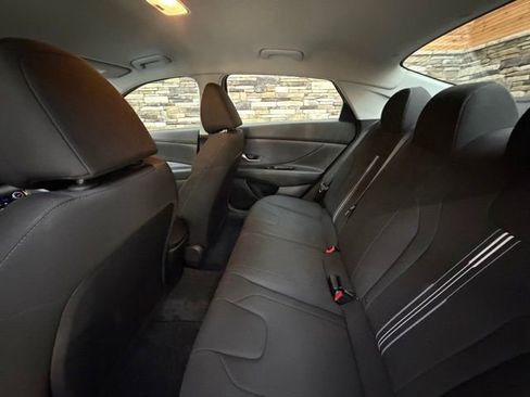 Used 2021 Hyundai Elantra SEL FWD image 29