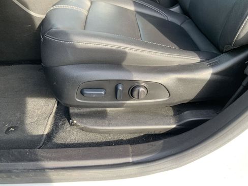 Used 2024 Chevrolet Blazer LT FWD image 25
