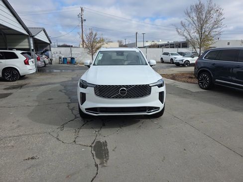 New 2026 Volvo XC90 T8 Ultra w/ Protection Package Premier image 10