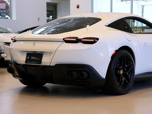 Used 2021 Ferrari Roma RWD image 36