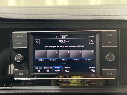 Used 2022 Volkswagen Jetta S image 18