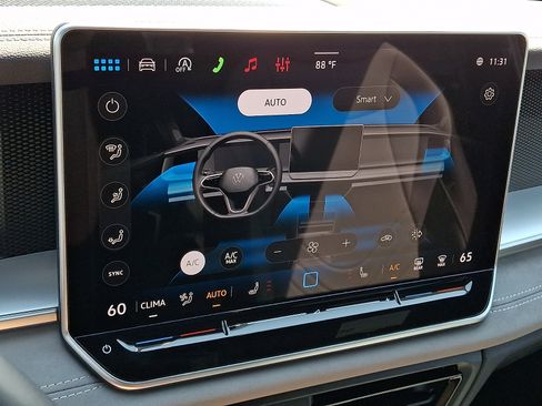 Certified 2026 Volkswagen Tiguan SE R-Line FWD image 17