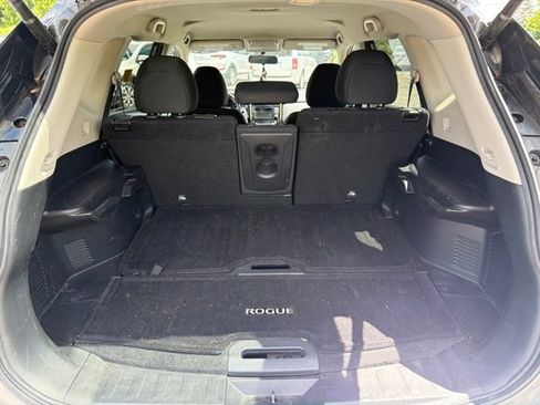 Used 2018 Nissan Rogue SV AWD/4WD image 11