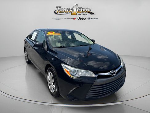 Used 2016 Toyota Camry LE FWD image 1