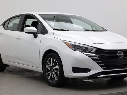Used 2025 Nissan Versa SV w/ Trunk Package FWD image 3