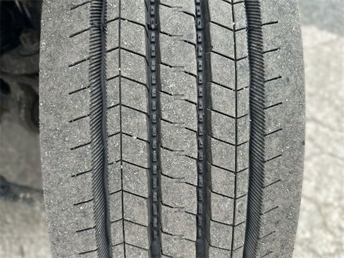 Certified 2017 Ford F450 Platinum w/ Platinum Ultimate Package image 11