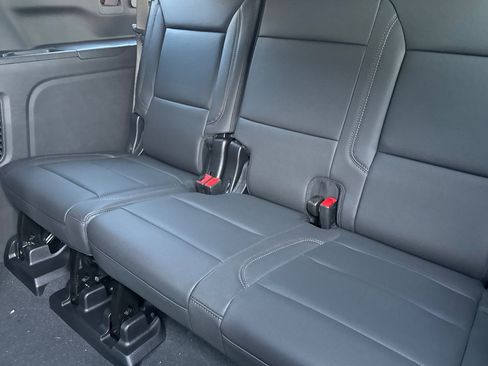 New 2026 Chevrolet Suburban High Country image 14