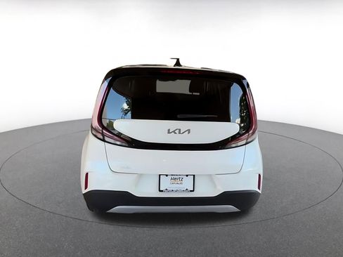 Used 2025 Kia Soul LX w/ LX Technology Package FWD image 10