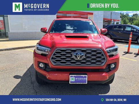 Used 2023 Toyota Tacoma TRD Sport w/ Technology Package AWD/4WD image 7