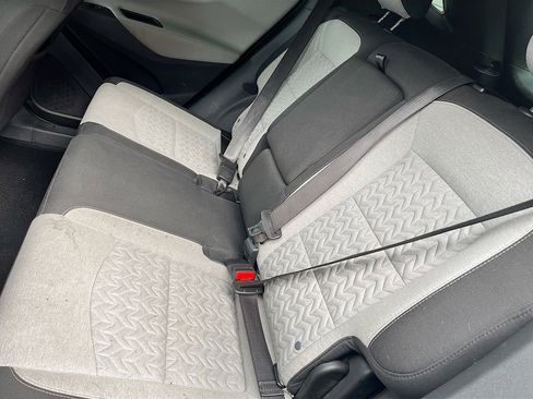 Used 2022 Chevrolet Equinox LS FWD image 22