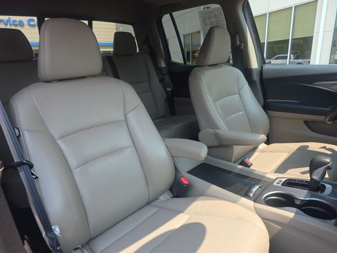 Used 2019 Honda Ridgeline RTL image 17