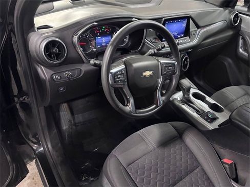 Used 2022 Chevrolet Blazer LT image 9