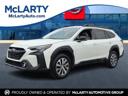 Used 2025 Subaru Outback Premium w/ Popular Package #1A image 1