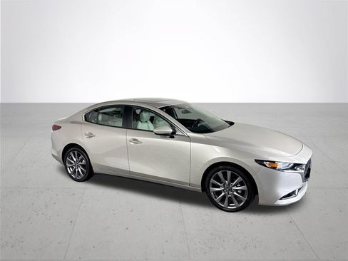 Used 2024 MAZDA MAZDA3 s FWD image 4