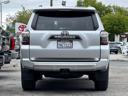 Certified 2024 Toyota 4Runner TRD Off-Road Premium w/ Moonroof Package AWD/4WD image 4