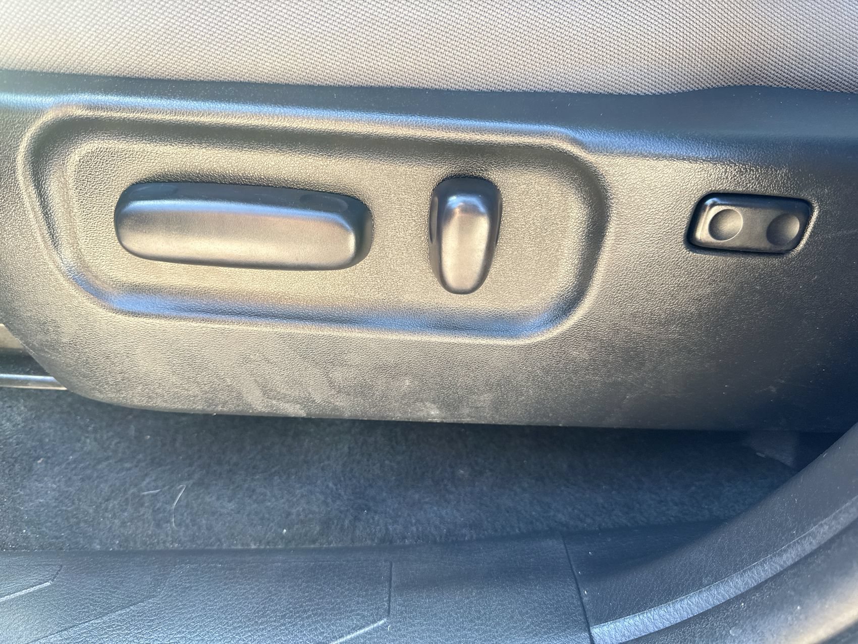 Used 2023 Toyota Tacoma SR5 RWD image 12