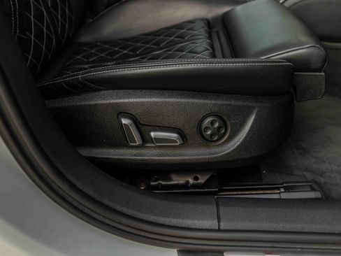 Used 2017 Audi S6 Prestige w/ S6 Sport Package image 62