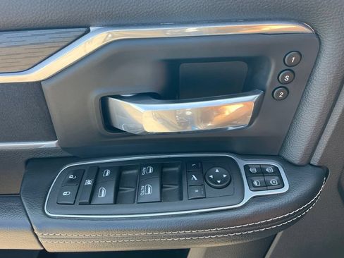 Used 2023 RAM 2500 Laramie AWD/4WD image 28
