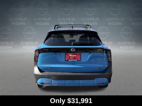 Used 2026 Nissan Kicks SR w/ SR Premium Package FWD image 4
