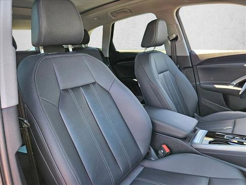 Certified 2025 Audi Q5 Premium w/ Convenience Package AWD/4WD image 14