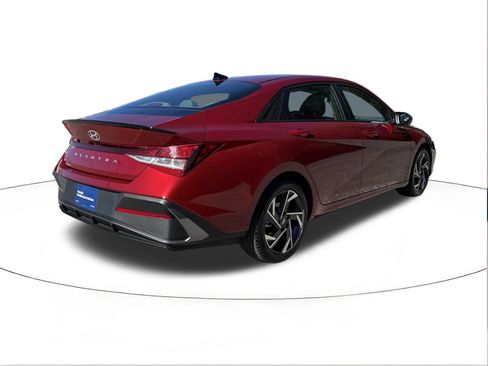 Certified 2025 Hyundai Elantra Sport image 3