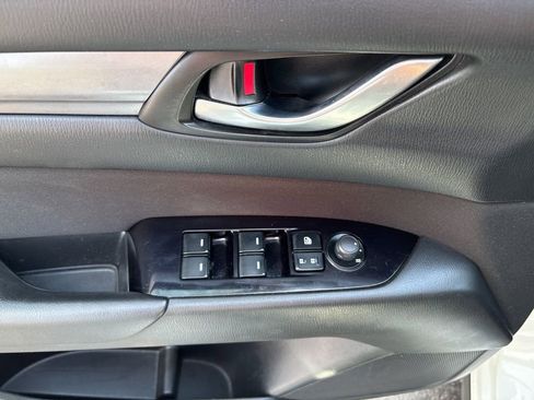 Used 2019 MAZDA CX-5 Sport image 14