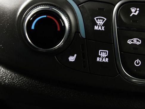 Used 2023 Chevrolet Traverse LT image 23