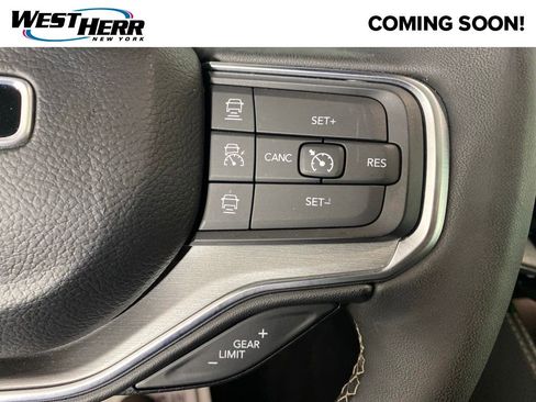 Used 2024 Jeep Wagoneer Series II AWD/4WD image 12