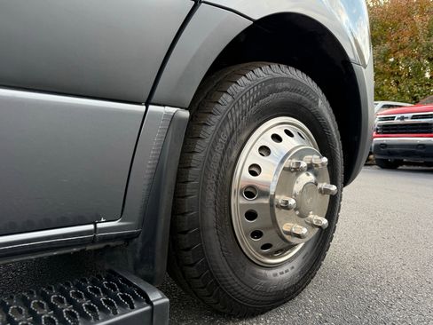 Used 2022 Mercedes-Benz Sprinter 4500 w/ Parking Package image 15