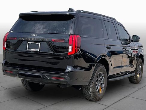Used 2025 Ford Expedition Tremor AWD/4WD image 12